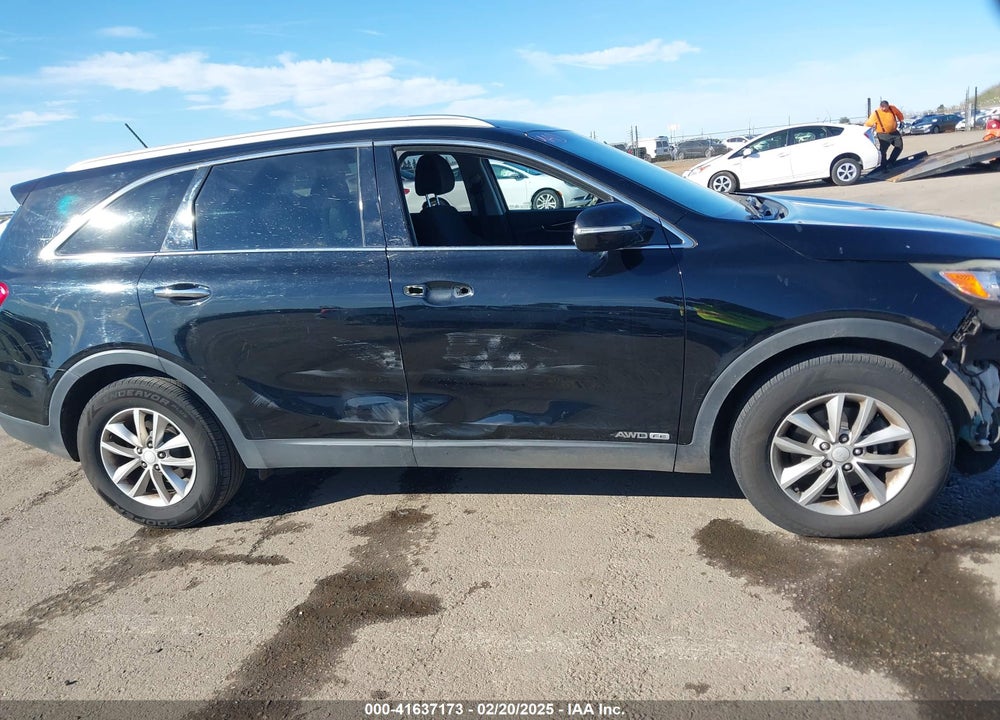 2016 KIA SORENTO 3.3L LX VIN: 5XYPGDA5XGG175646