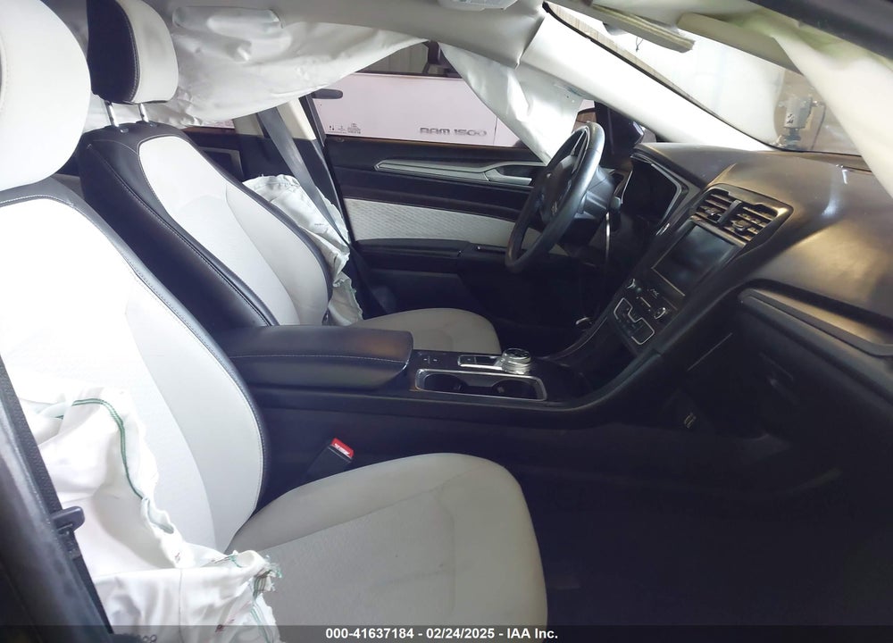 2020 FORD FUSION VIN: 3FA6P0HD2LR186356