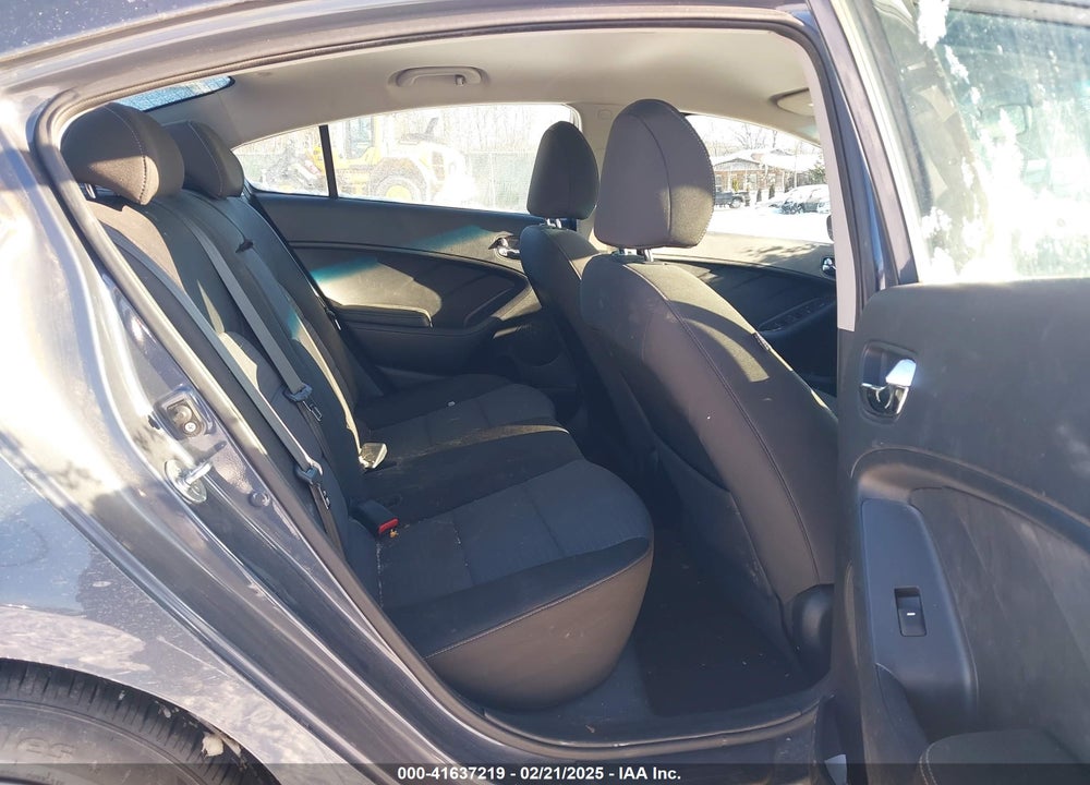 2015 KIA FORTE LX VIN: KNAFX4A68F5410859