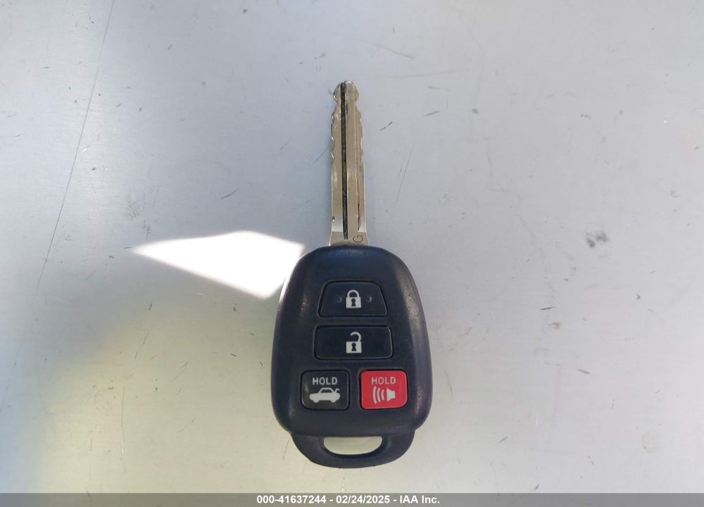 2012 TOYOTA CAMRY LE VIN: 4T4BF1FK2CR198357