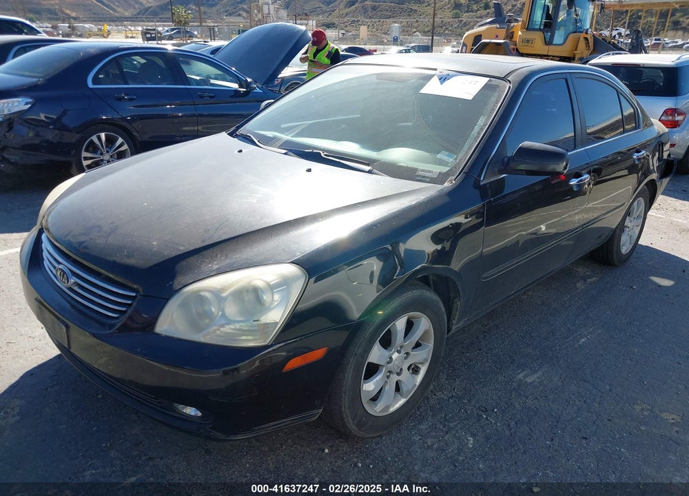 2007 KIA OPTIMA VIN: KNAGE124175095989