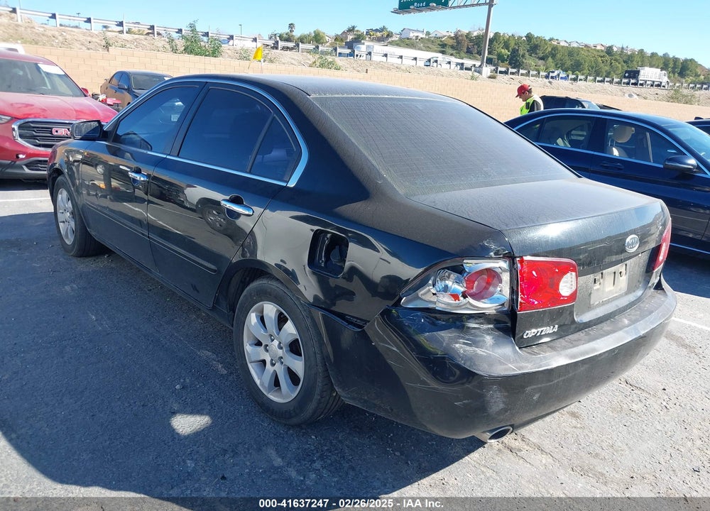 2007 KIA OPTIMA VIN: KNAGE124175095989