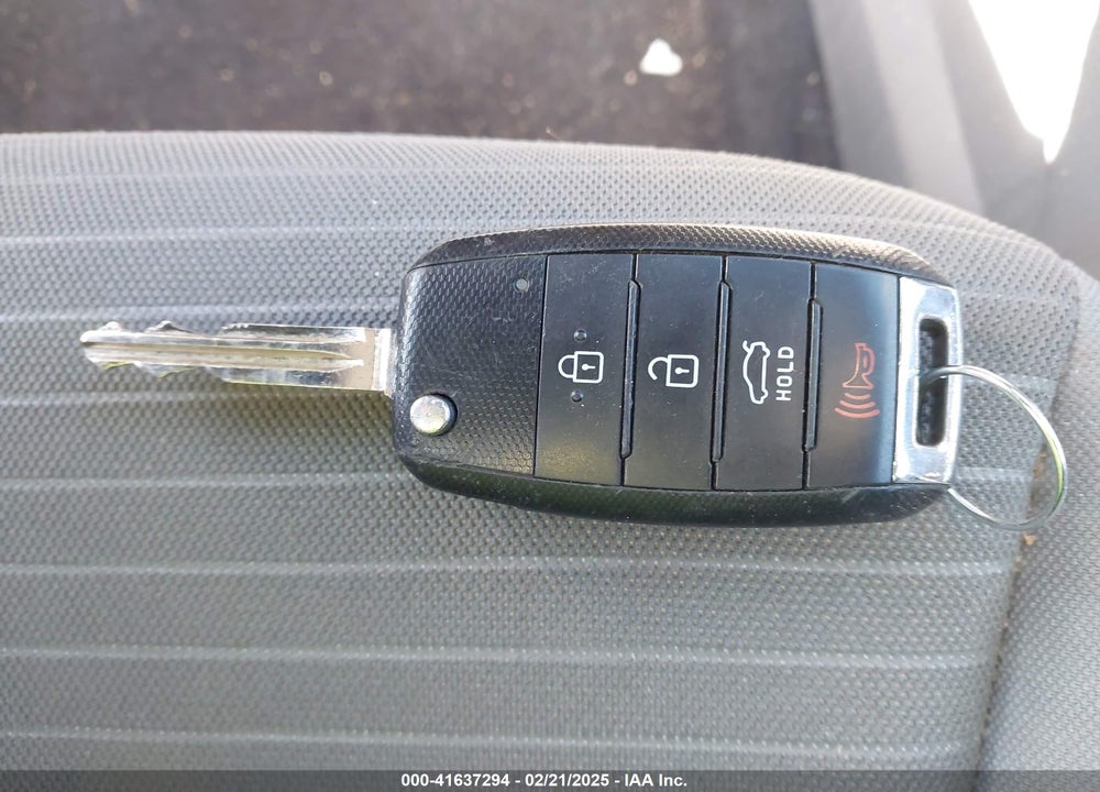 2017 KIA FORTE VIN: 3KPFL4A76HE088740