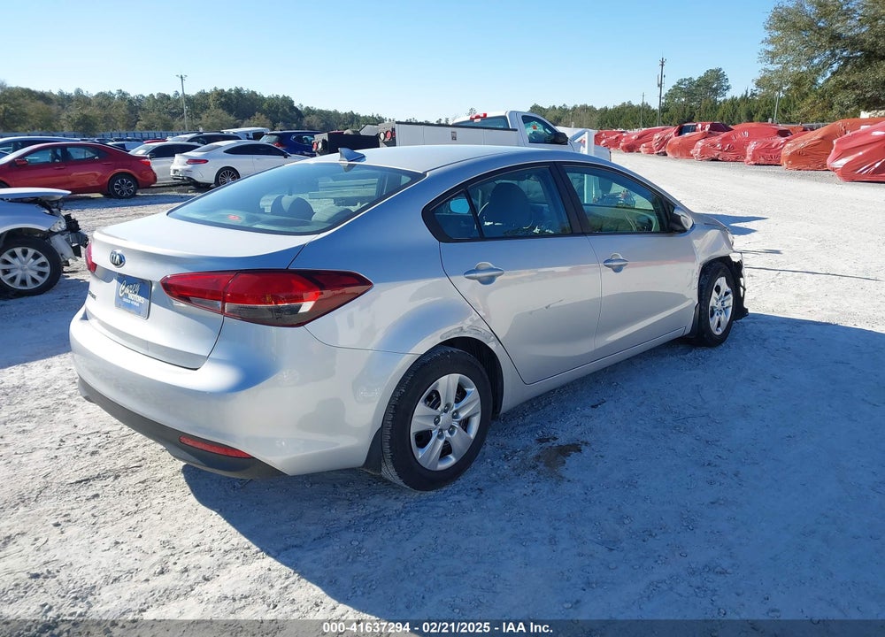 2017 KIA FORTE VIN: 3KPFL4A76HE088740