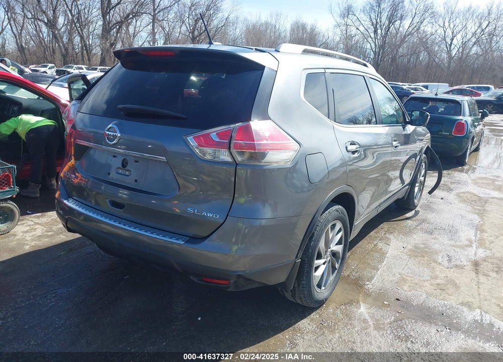 2015 NISSAN ROGUE VIN: 5N1AT2MV9FC806113