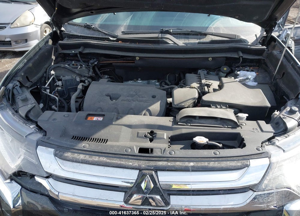 2018 MITSUBISHI OUTLANDER VIN: JA4AD2A39JZ052568