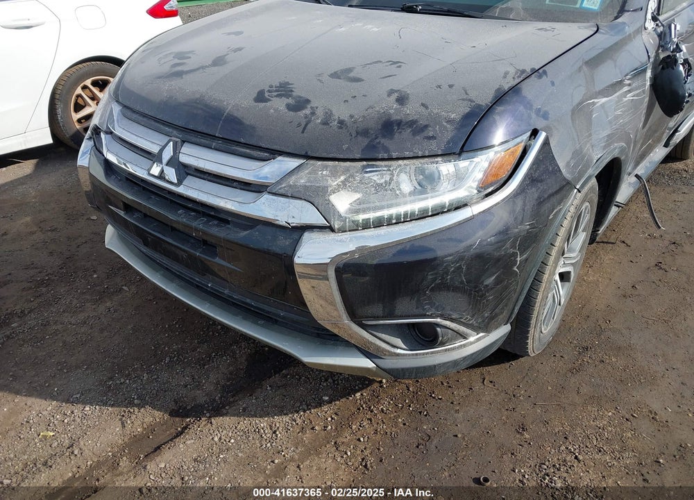 2018 MITSUBISHI OUTLANDER VIN: JA4AD2A39JZ052568