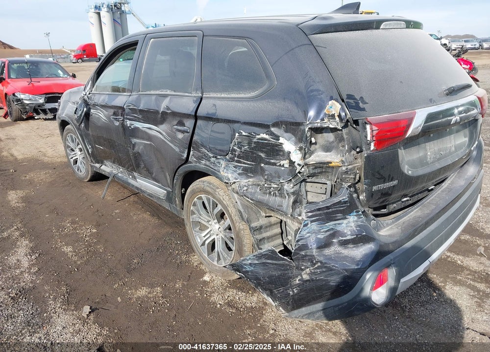 2018 MITSUBISHI OUTLANDER VIN: JA4AD2A39JZ052568
