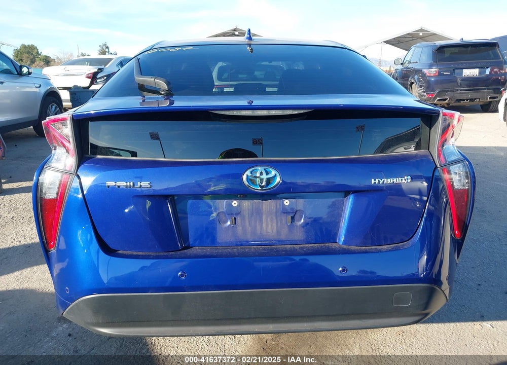 2018 TOYOTA PRIUS VIN: JTDKARFU2J3056932