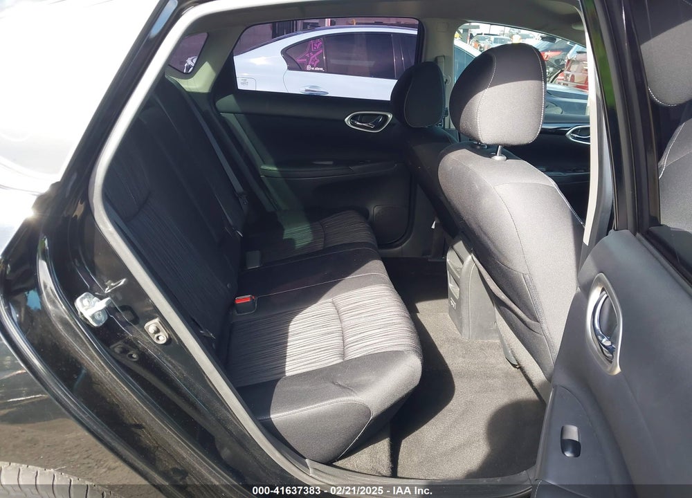 2018 NISSAN SENTRA VIN: 3N1AB7AP5JL632180