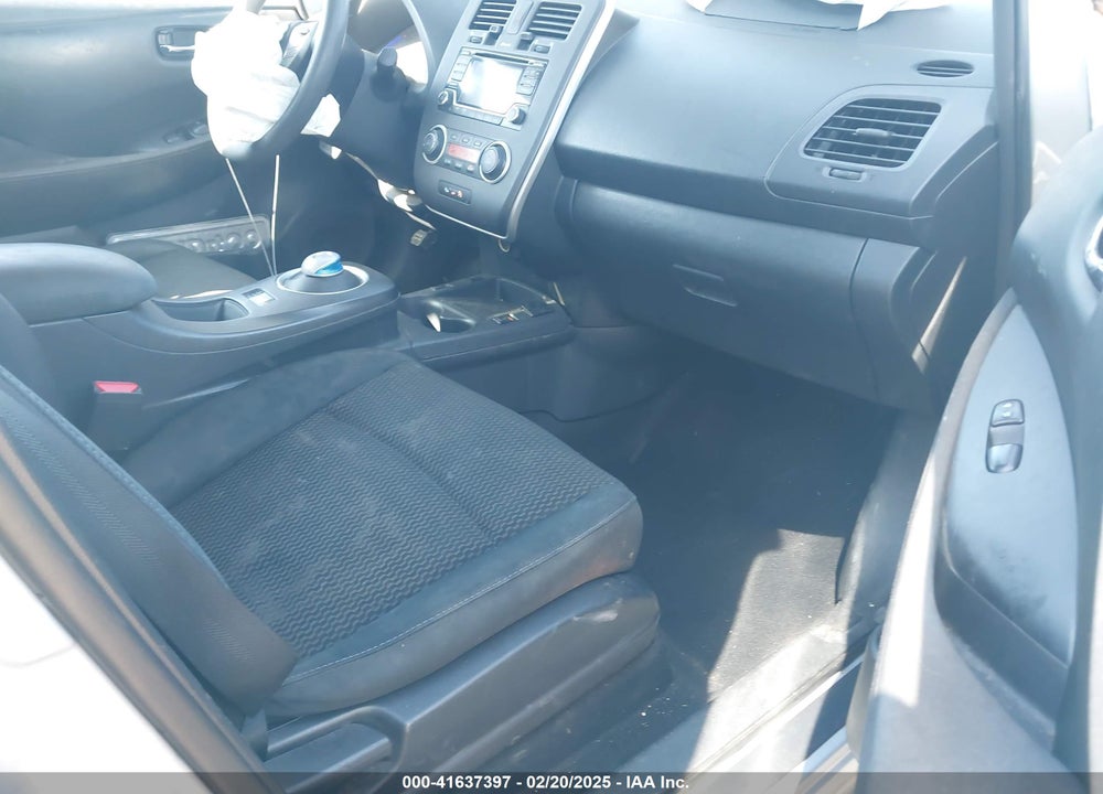 2016 NISSAN LEAF VIN: 1N4AZ0CP2GC301855