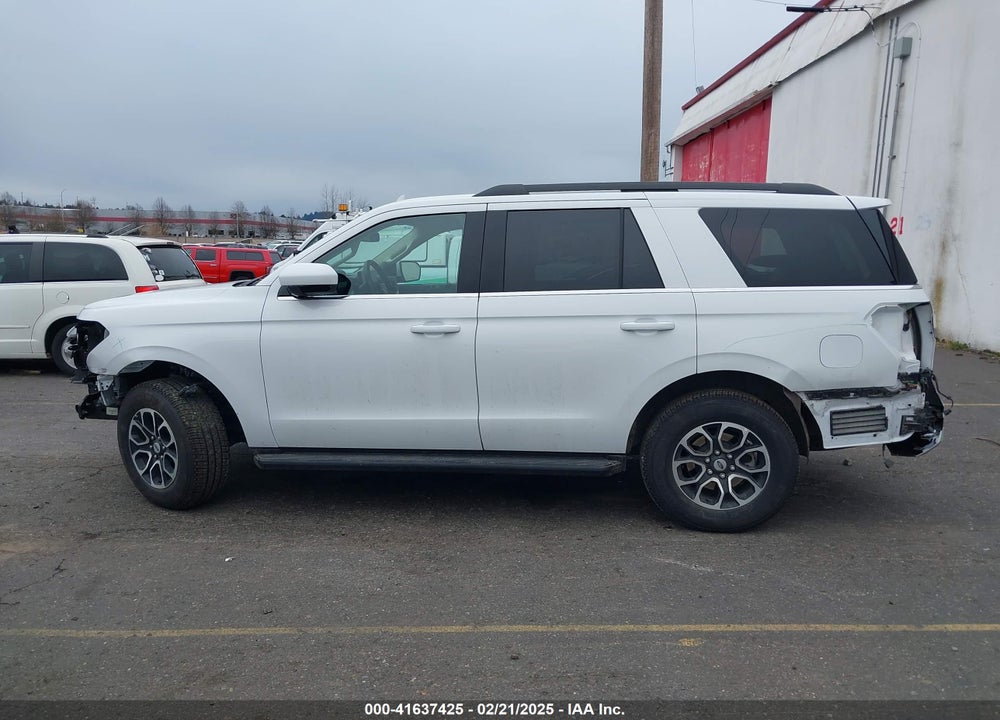 2024 FORD EXPEDITION XLT VIN: 1FMJU1J84REA58840