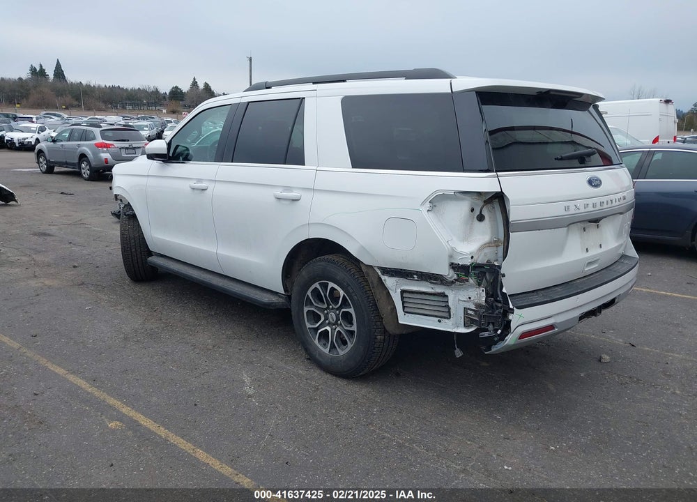 2024 FORD EXPEDITION XLT VIN: 1FMJU1J84REA58840