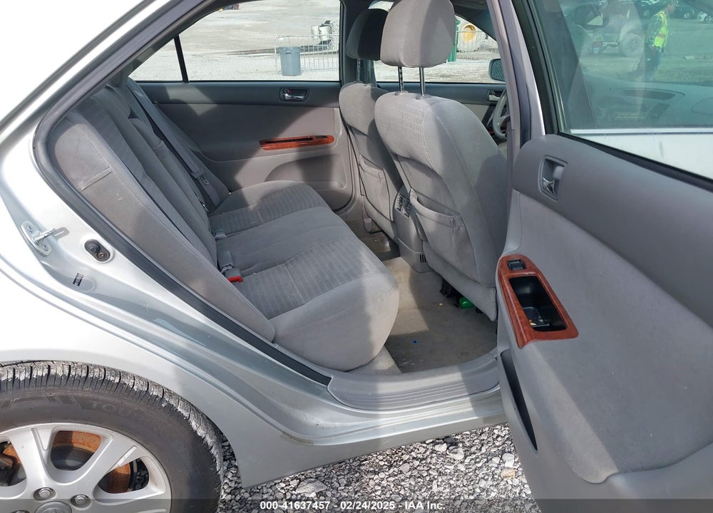 2005 TOYOTA CAMRY XLE VIN: 4T1BE32K95U945681