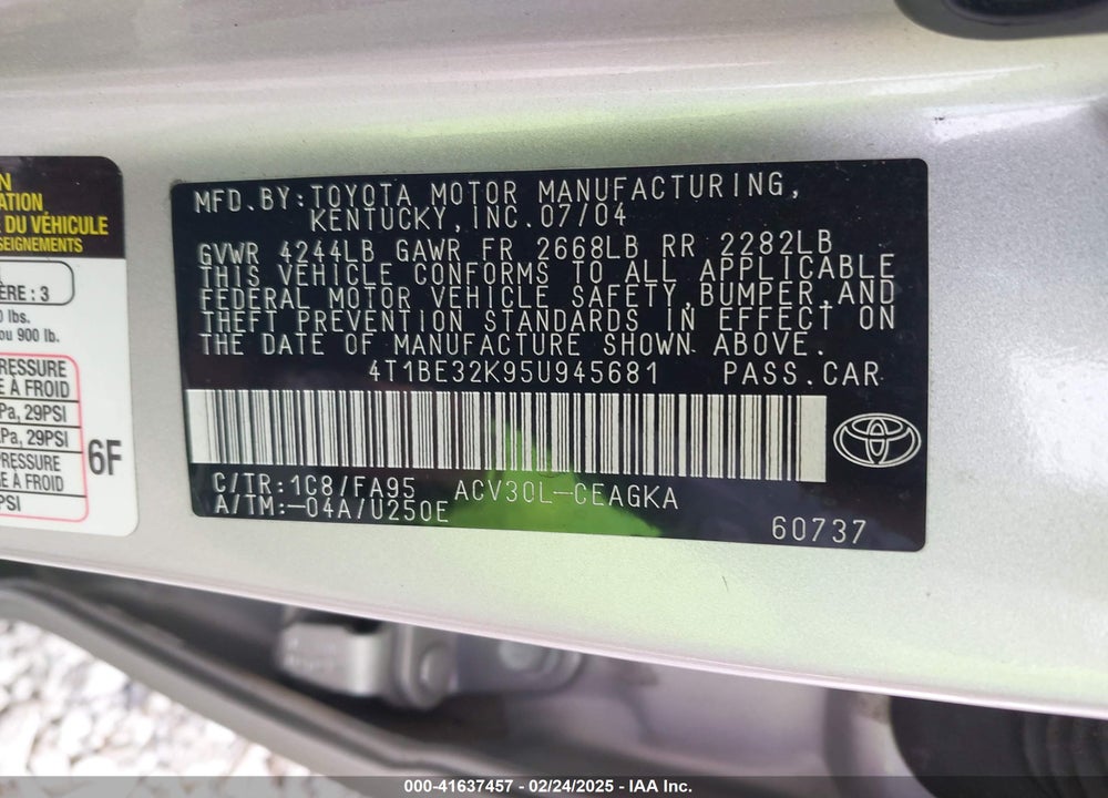 2005 TOYOTA CAMRY XLE VIN: 4T1BE32K95U945681