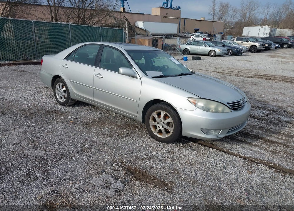 2005 TOYOTA CAMRY XLE VIN: 4T1BE32K95U945681