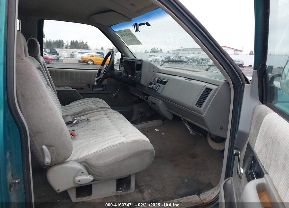 1994 CHEVROLET GMT-400 K1500 VIN: 2GCEK19Z4R1262516