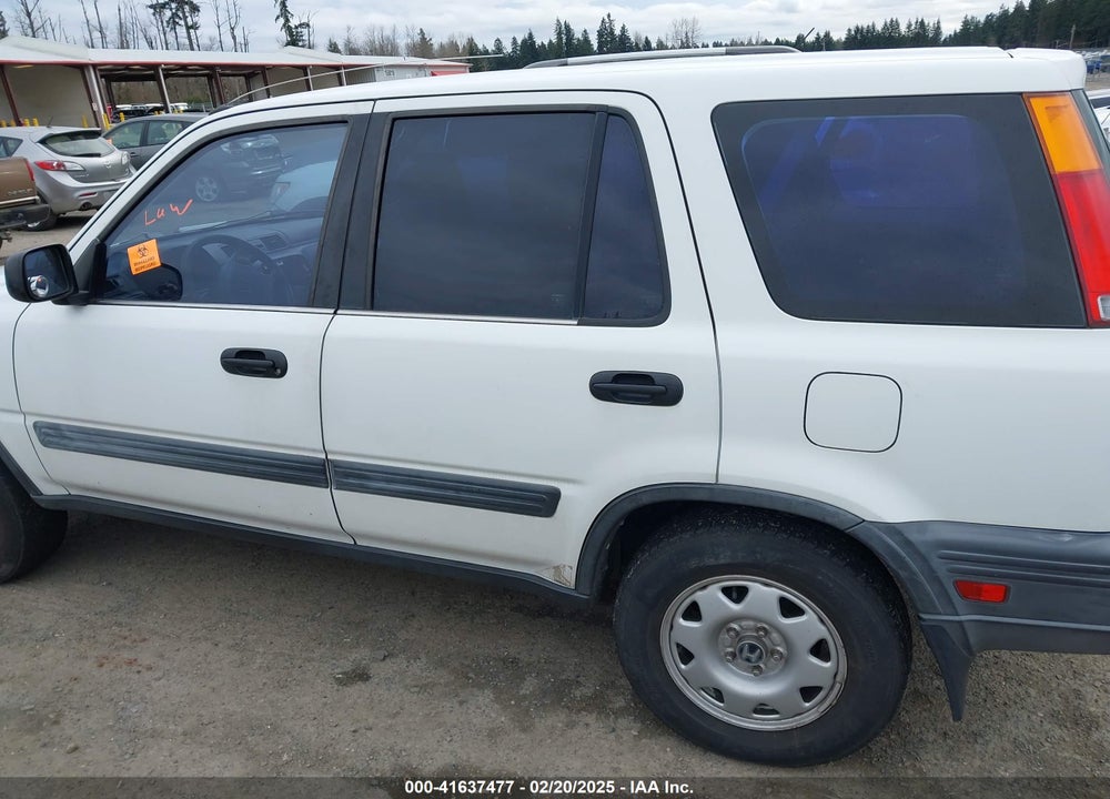2000 HONDA CR-V LX VIN: JHLRD1840YC027995