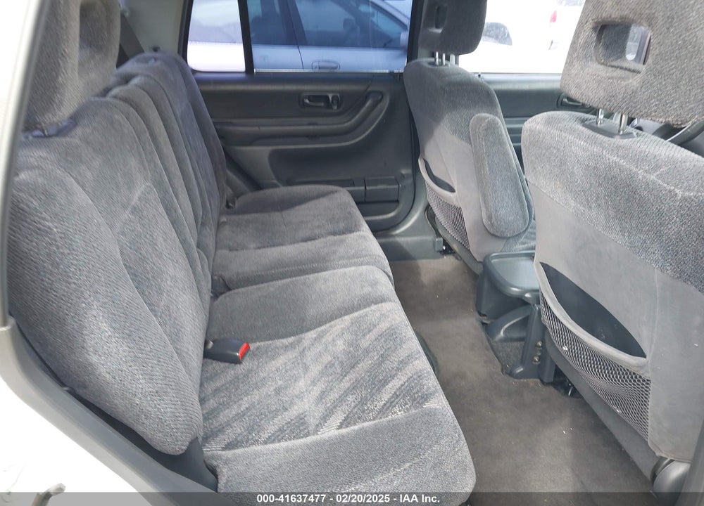 2000 HONDA CR-V LX VIN: JHLRD1840YC027995