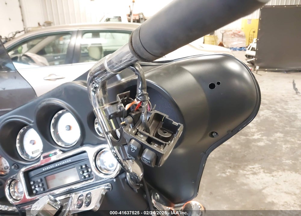 2013 HARLEY-DAVIDSON FLHX STREET GLIDE VIN: 1HD1KBM18DB602019