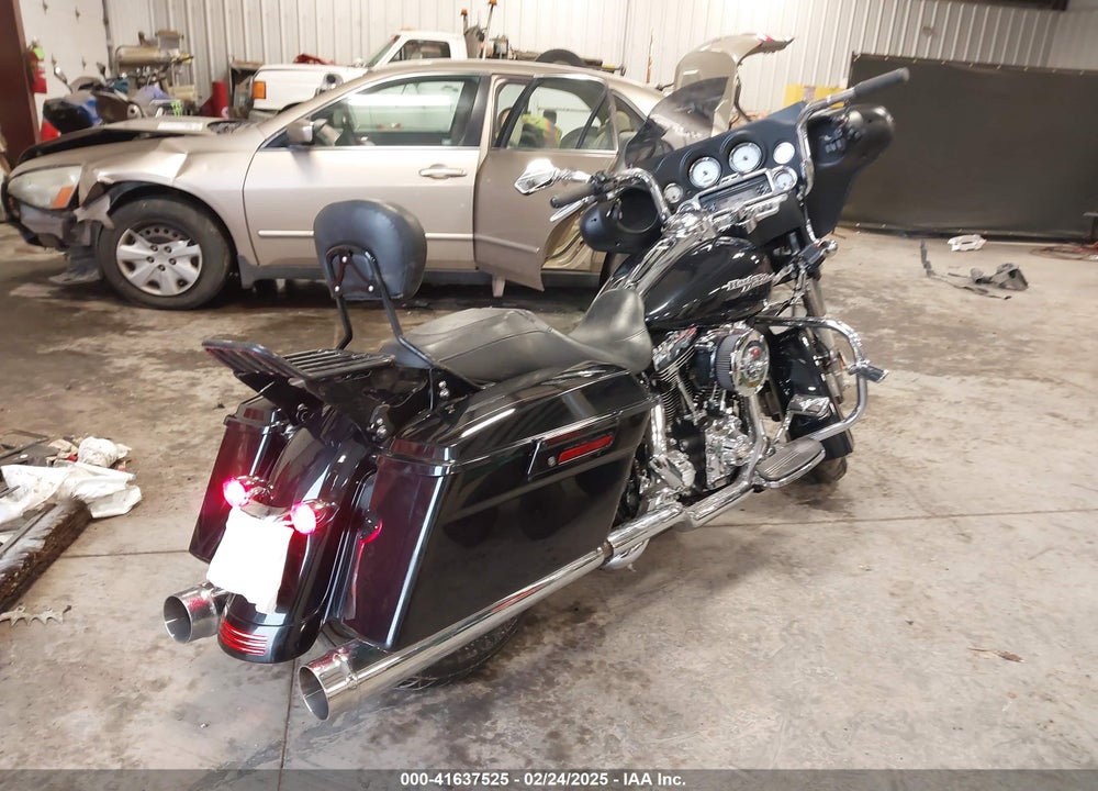 2013 HARLEY-DAVIDSON FLHX STREET GLIDE VIN: 1HD1KBM18DB602019