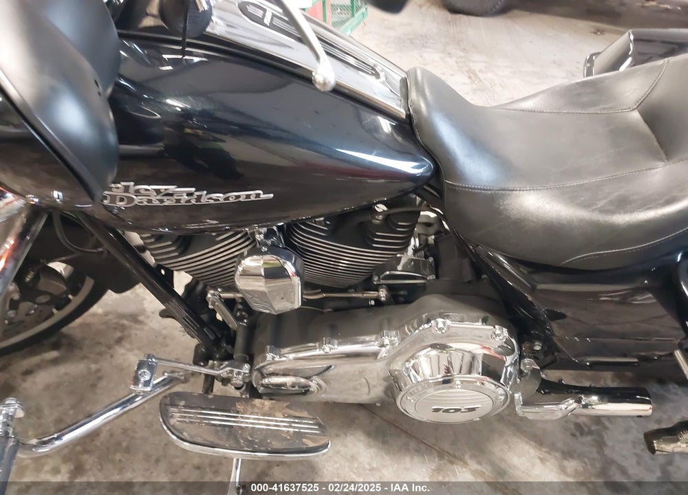 2013 HARLEY-DAVIDSON FLHX STREET GLIDE VIN: 1HD1KBM18DB602019
