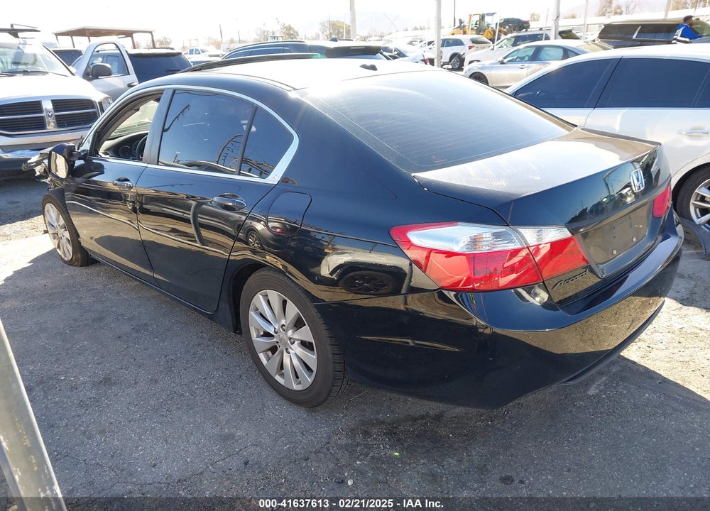 2015 HONDA ACCORD VIN: 1HGCR2F88FA037684