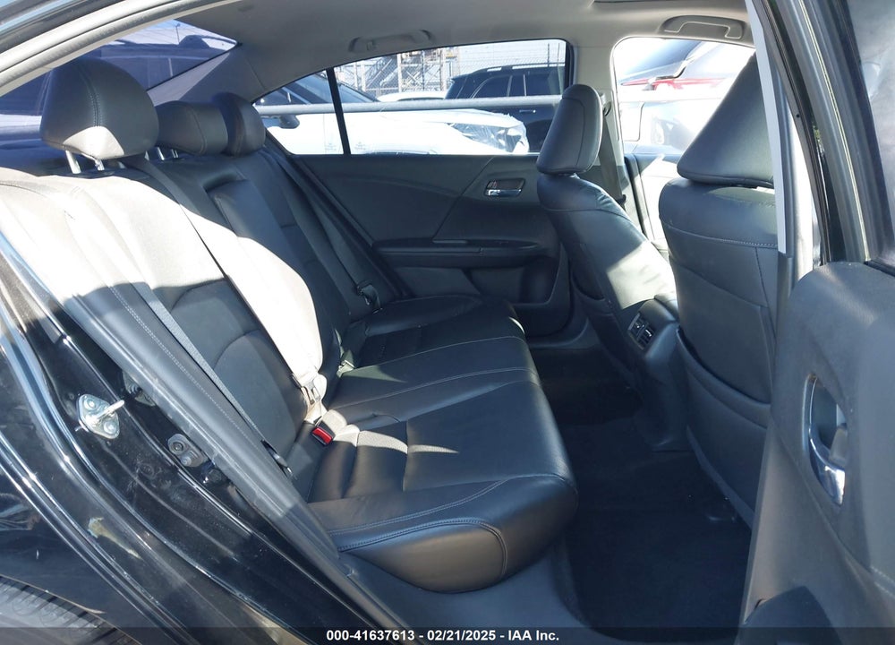 2015 HONDA ACCORD VIN: 1HGCR2F88FA037684