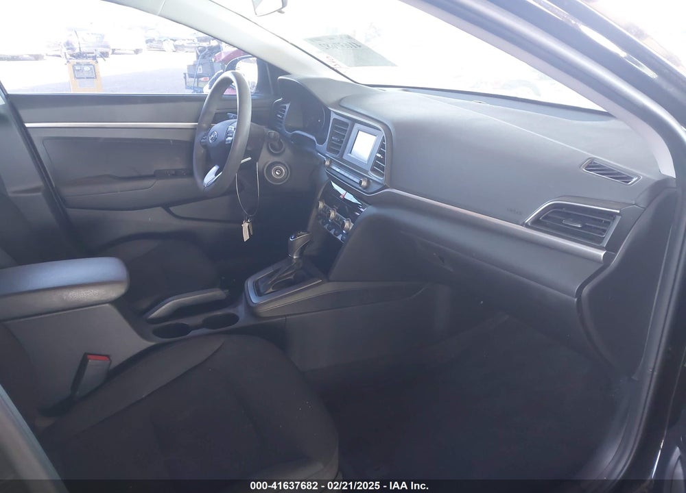 2020 HYUNDAI ELANTRA VIN: 5NPD74LF9LH593675
