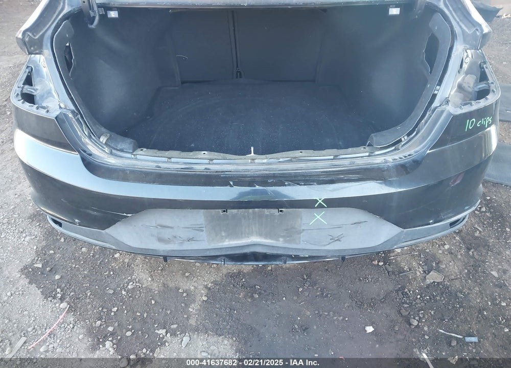 2020 HYUNDAI ELANTRA VIN: 5NPD74LF9LH593675