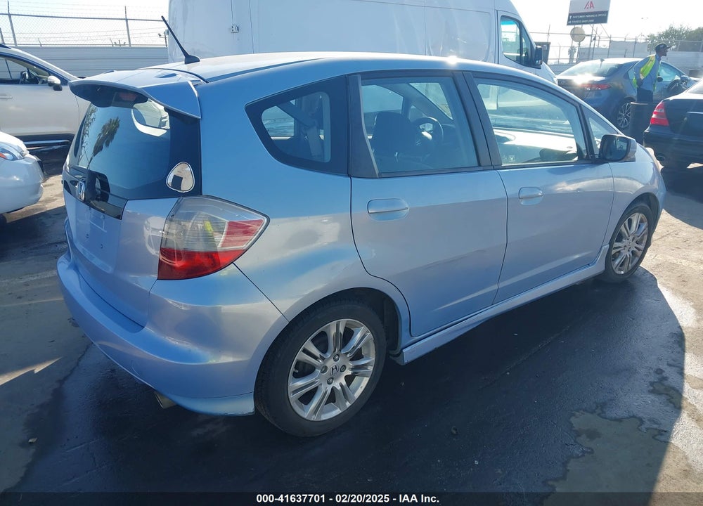 2010 HONDA FIT SPORT VIN: JHMGE8H40AC025713