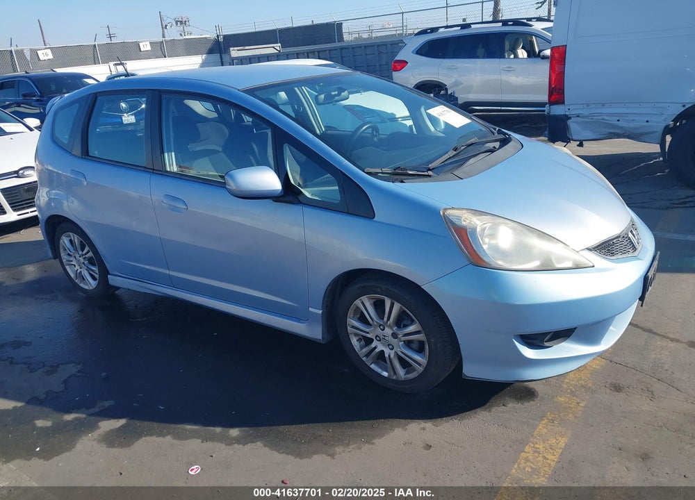 2010 HONDA FIT SPORT VIN: JHMGE8H40AC025713
