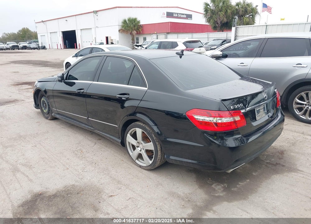 2011 MERCEDES-BENZ E 350 4MATIC VIN: WDDHF8HB6BA430639