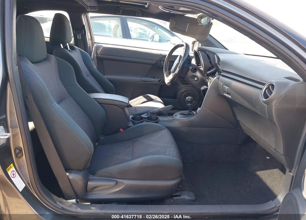 2011 TOYOTA SCION TC VIN: JTKJF5C76B3004704