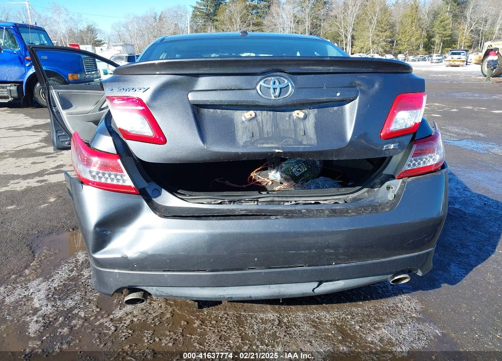 2011 TOYOTA CAMRY SE VIN: 4T1BF3EK8BU225471