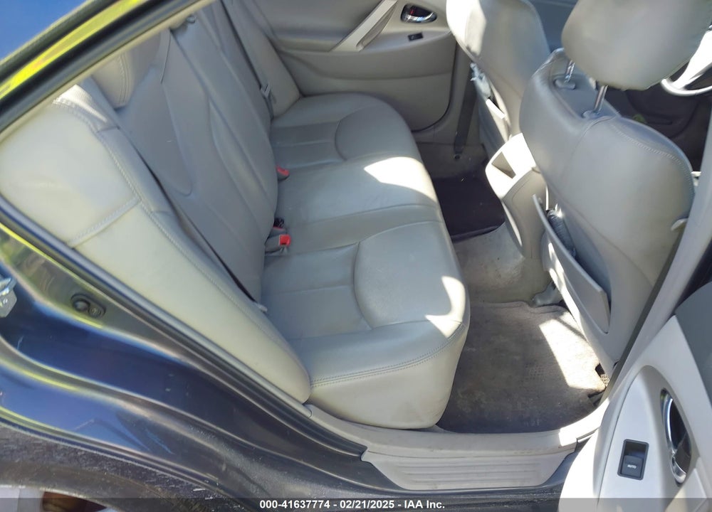 2011 TOYOTA CAMRY SE VIN: 4T1BF3EK8BU225471