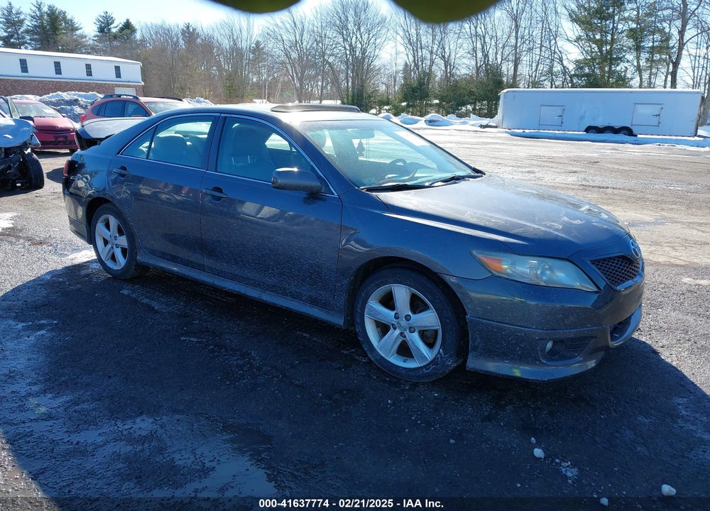 2011 TOYOTA CAMRY SE VIN: 4T1BF3EK8BU225471