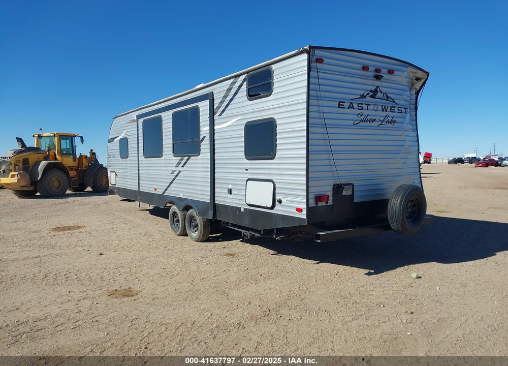 2022 KEYSTONE EAST TO WEST SILVER LAKE TRAVEL TRAILER VIN: 5ZT2SKSB1N9007649