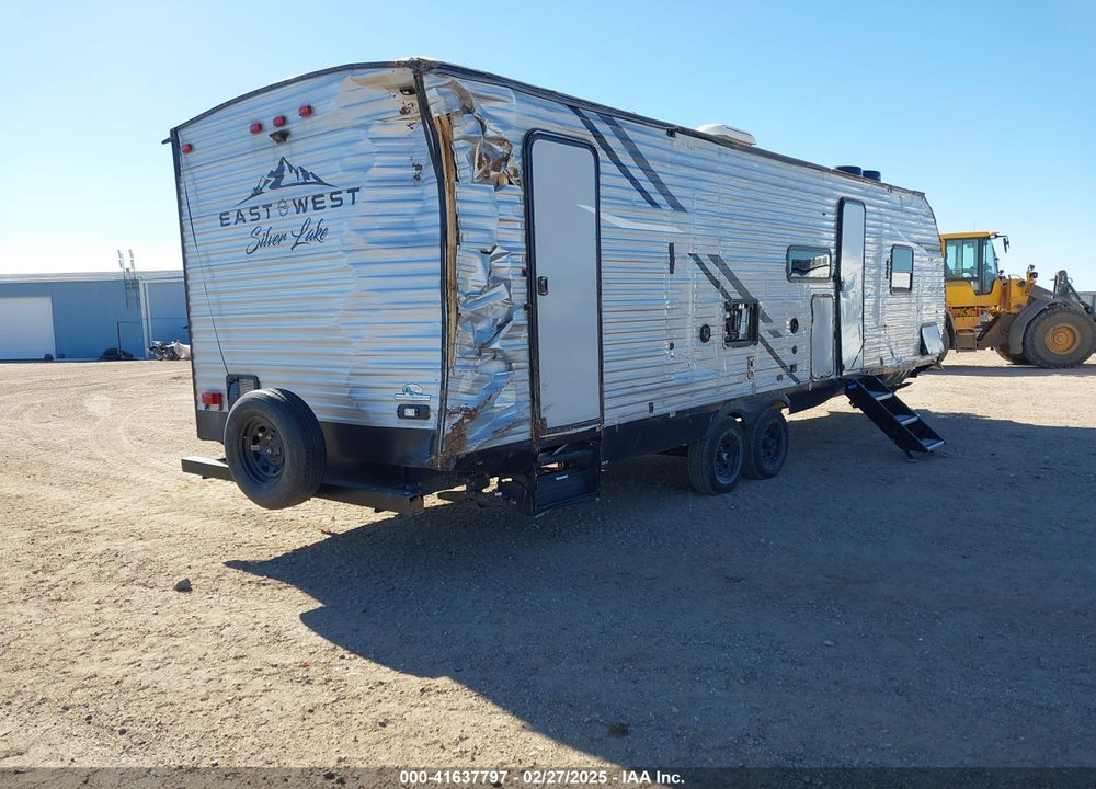 2022 KEYSTONE EAST TO WEST SILVER LAKE TRAVEL TRAILER VIN: 5ZT2SKSB1N9007649