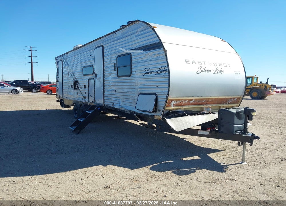 2022 KEYSTONE EAST TO WEST SILVER LAKE TRAVEL TRAILER VIN: 5ZT2SKSB1N9007649