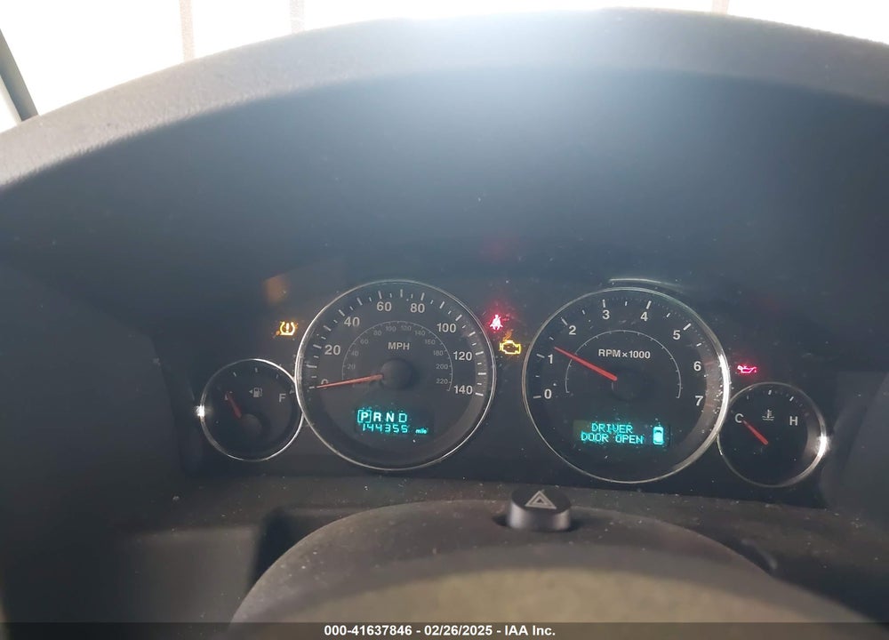 2007 JEEP COMMANDER VIN: 1J8HG48K17C669942