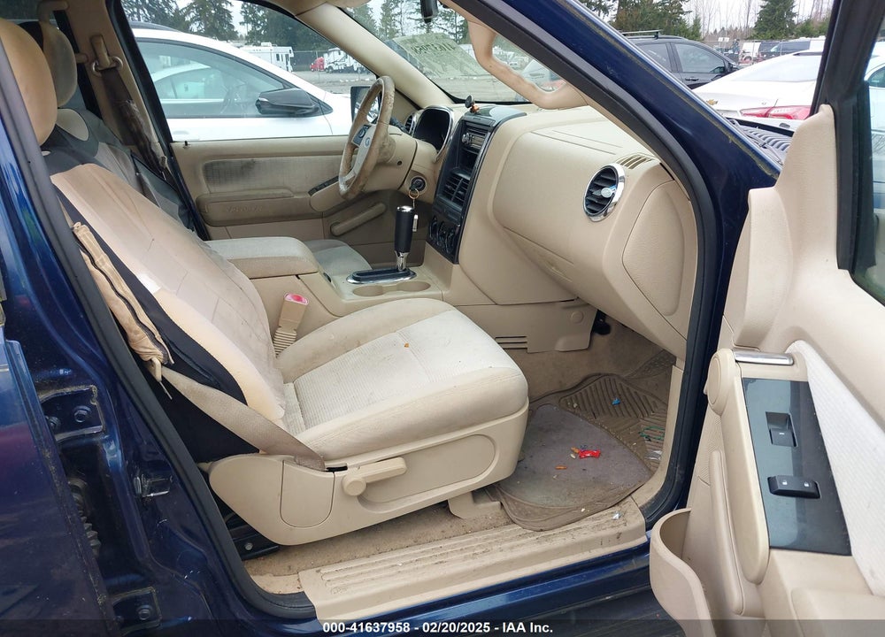 2006 FORD EXPLORER XLT VIN: 1FMEU63E96UA61882