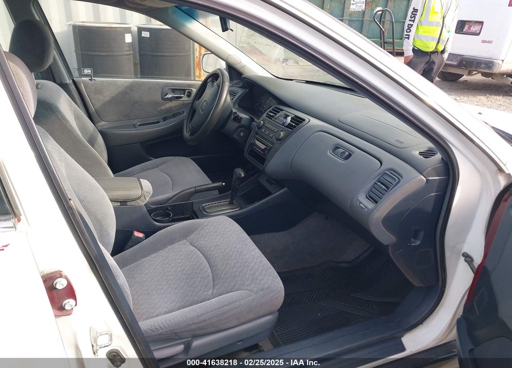 2001 HONDA ACCORD VIN: 1HGCG66521A120748