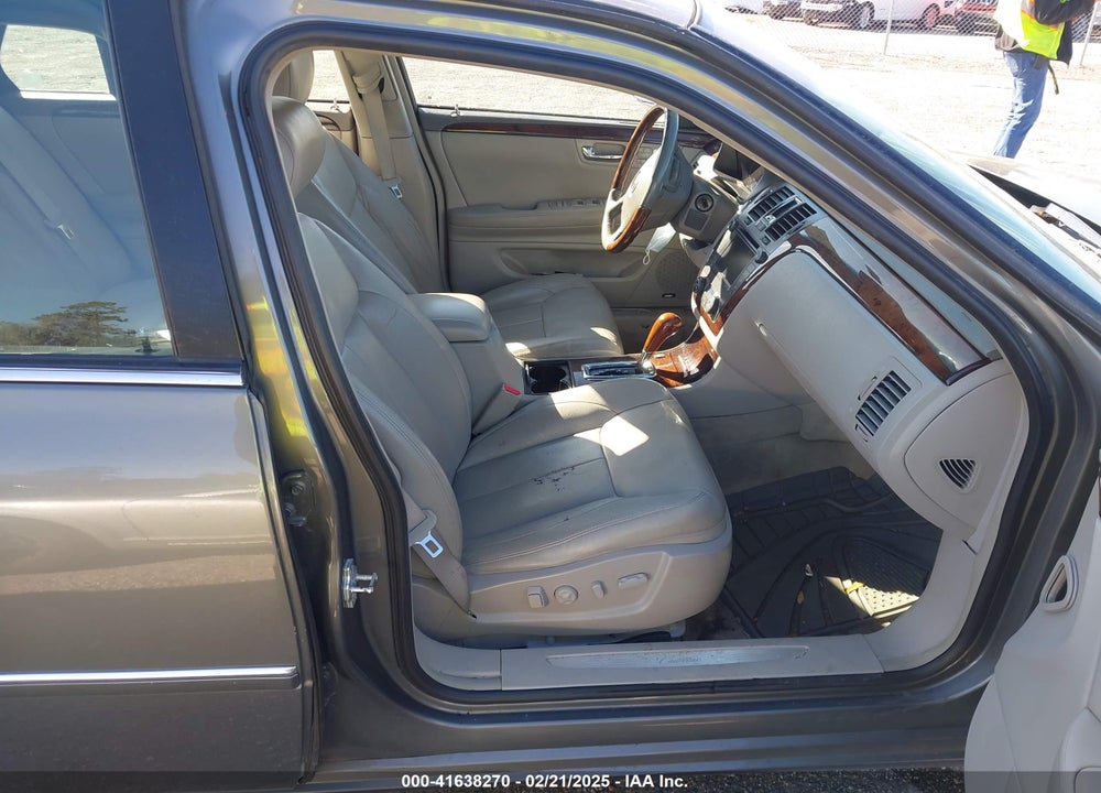 2008 CADILLAC DTS VIN: 1G6KD57Y28U155467