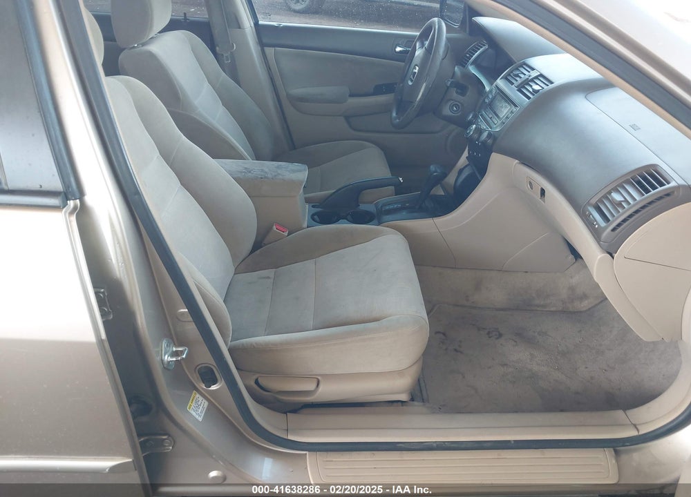 2005 HONDA ACCORD 2.4 DX VIN: 1HGCM56105A181277