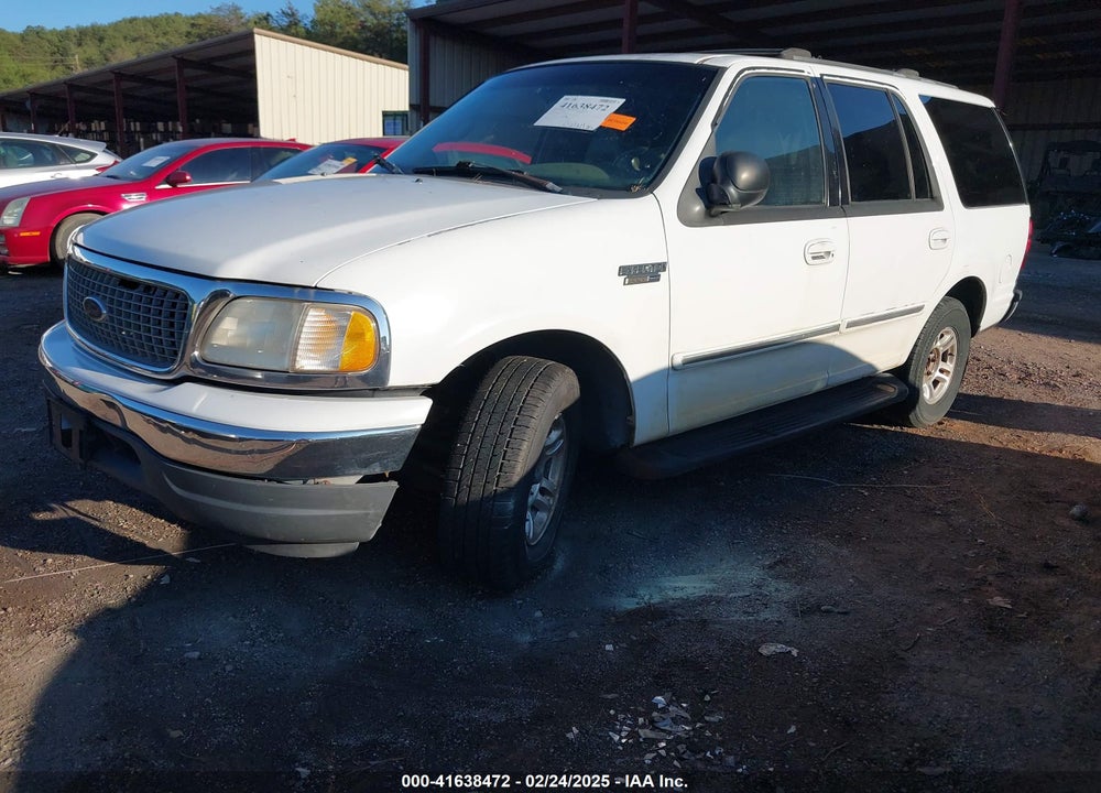 2000 FORD EXPEDITION XLT VIN: 1FMRU1564YLB55641