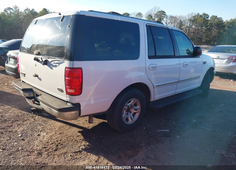 2000 FORD EXPEDITION XLT VIN: 1FMRU1564YLB55641