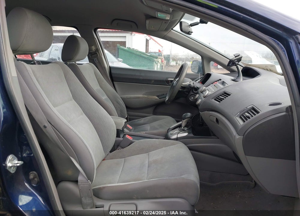 2009 HONDA CIVIC LX VIN: 19XFA16529E043405