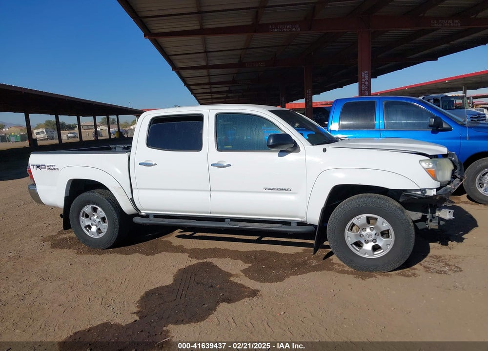 2015 TOYOTA TACOMA VIN: 5TFLU4EN6FX123802