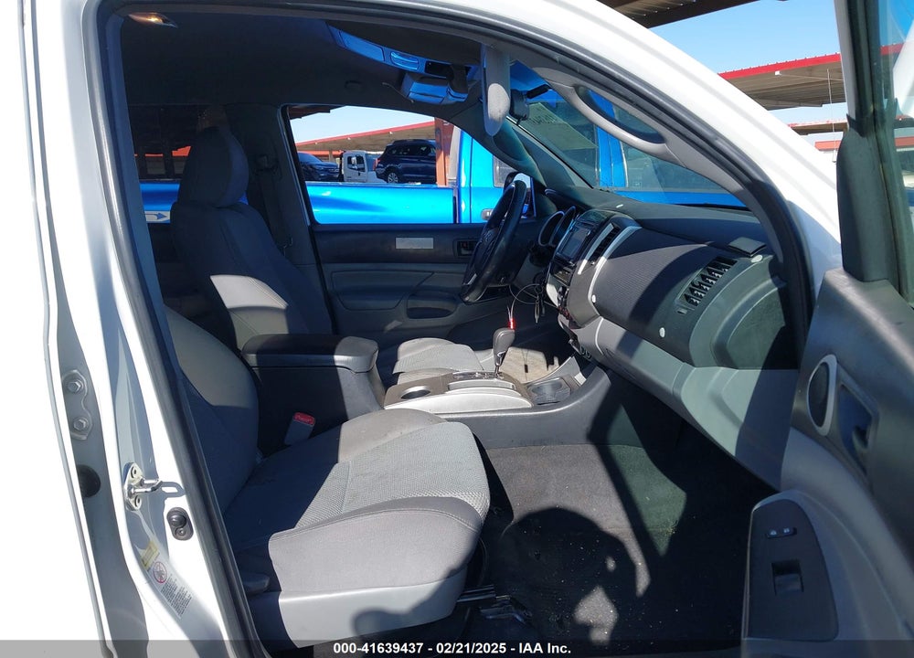 2015 TOYOTA TACOMA VIN: 5TFLU4EN6FX123802